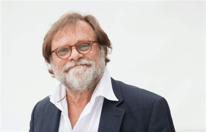 Lars Knutzon