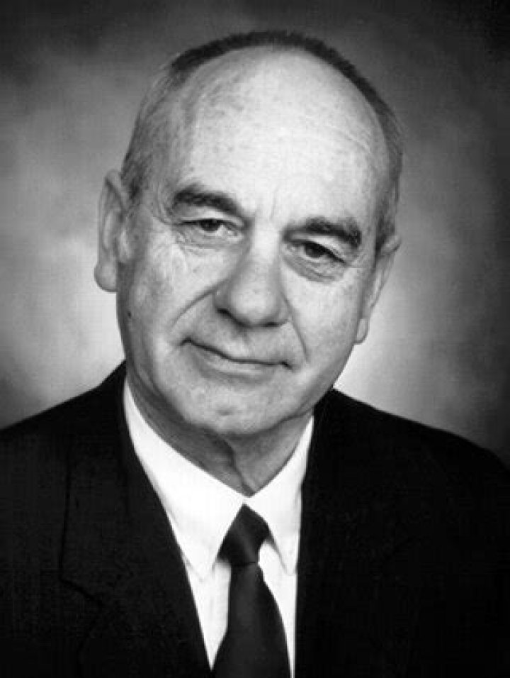 Winston L. Shelton